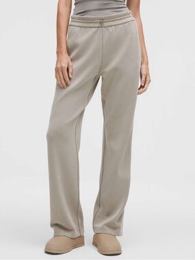 Lululemon Softstreme High-Rise Pant Size 10 Warm Ash Grey
